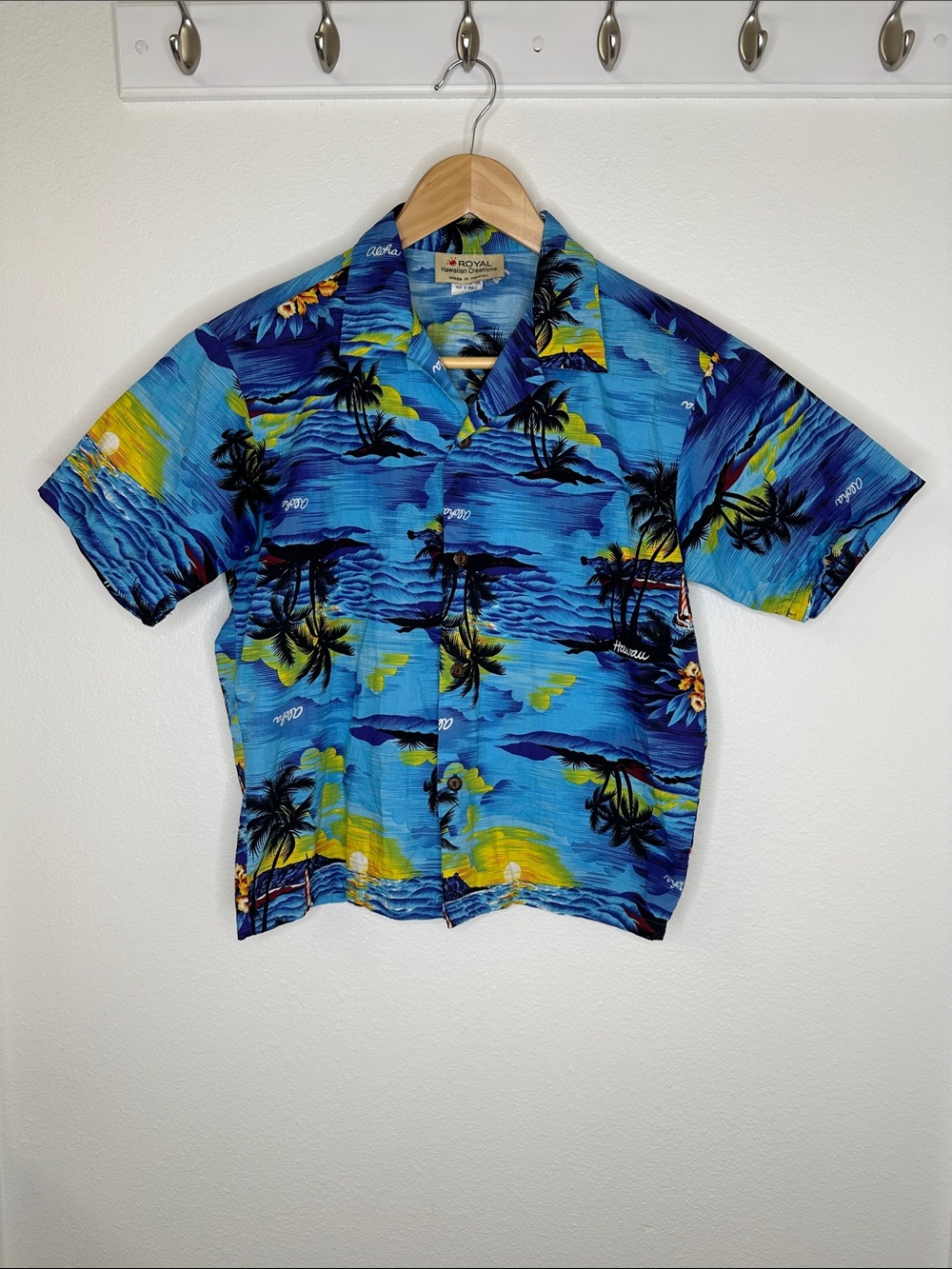 Royal Hawaiian Creations Kids Blue & Yellow Tropical Palm Tree Button-Down Shirt